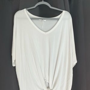 Women’s white casual top